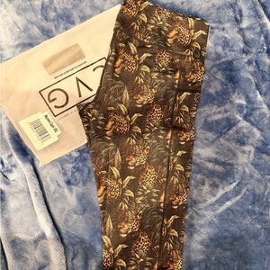 Constantly Varied Gear Leopard Print Capri Leggings